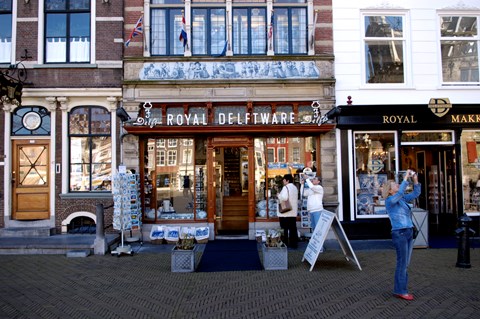 DELFT